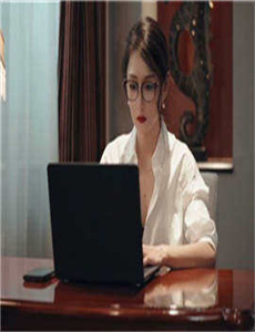 《海角封神妈妈视频真的假的-用跳跳蛋折磨女人视频》