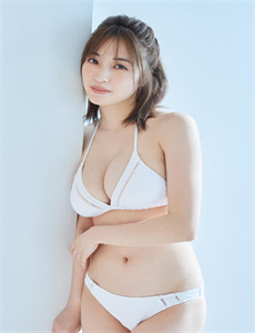 《武侠艳妇屈辱的张开双腿-性女传奇 迅雷》