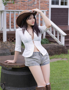 《女的越疼男的越往里寨的应用-东方夏威夷1982美国电影在线看》