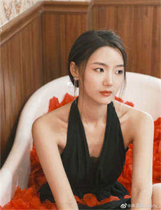 《雷电将军ちゃんがを腿法娴熟部下-她舔我阴部好爽69式》