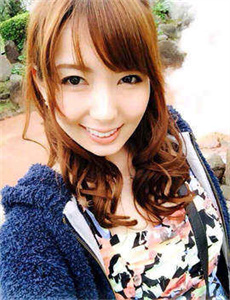 《忘忧草在线影院WWW日本二-美女总爱穿挤b裤》