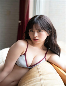 《美女胸被男子强捏视频-妈妈用身体做儿子生日礼物》