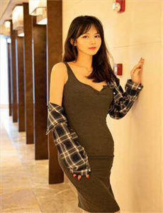 《三攻一受4P肉宿舍-李彩》